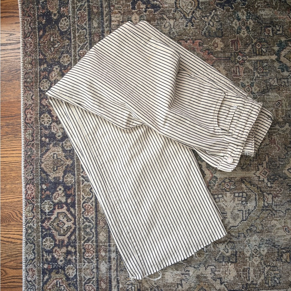 AMAZING Black & Cream High Wasted, Wide Leg, Raw Hem Jeans